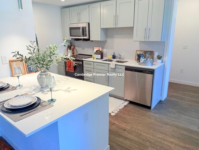 Building Photo - 139 Alewife Brook Pky