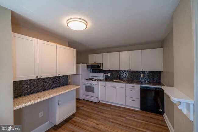 Foto del edificio - 103 S Walnut St