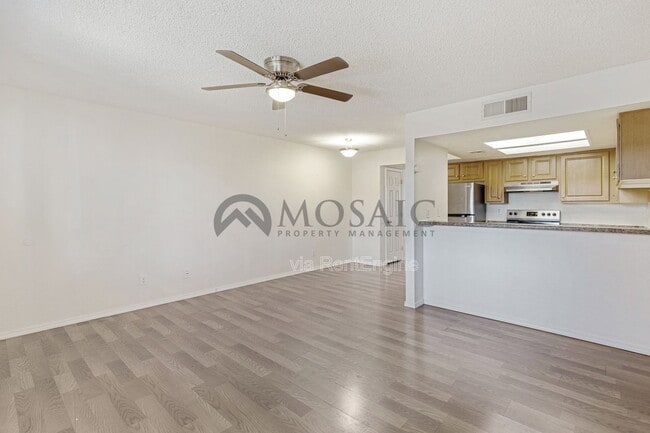 Building Photo - 3810 N Maryvale Pkwy