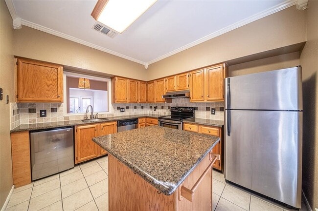 Building Photo - 2444 Bering Dr
