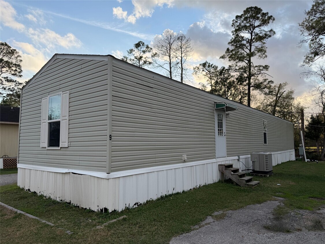 Foto del edificio - 3510 Fox Dr