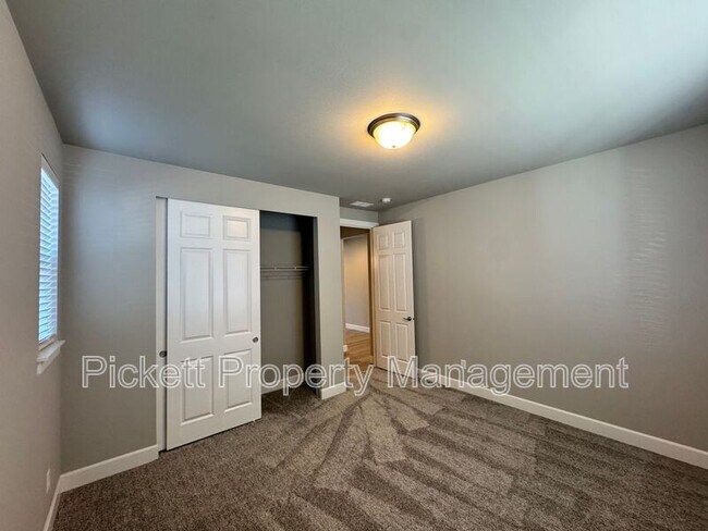 Foto del edificio - 3835 SW ALAVA COURT