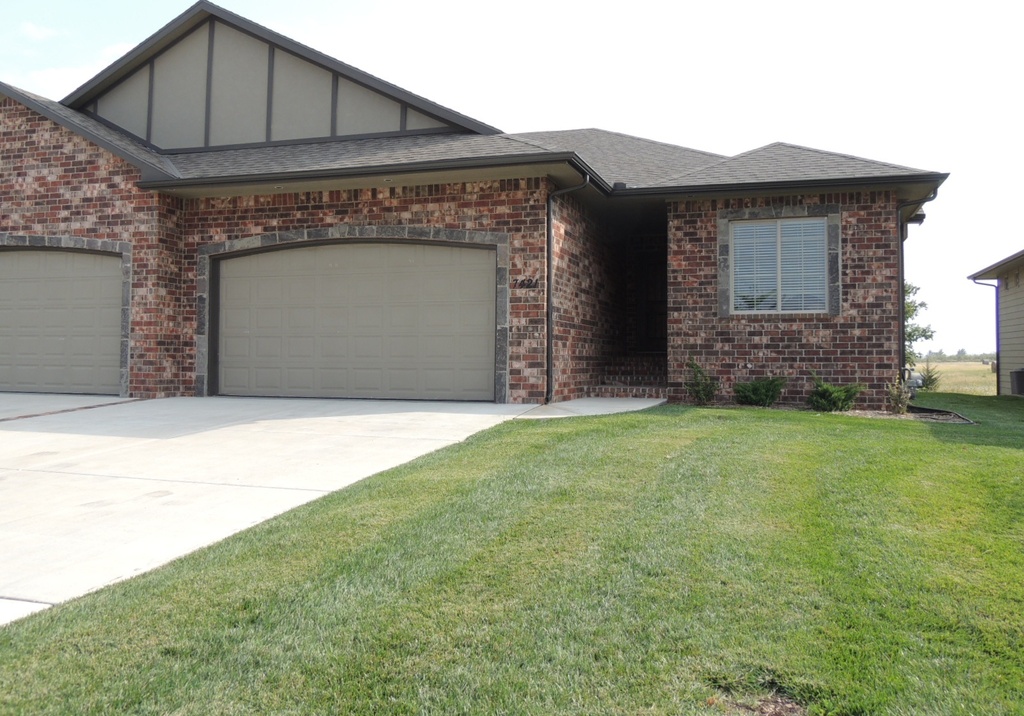 Primary Photo - Summerside Duplexes