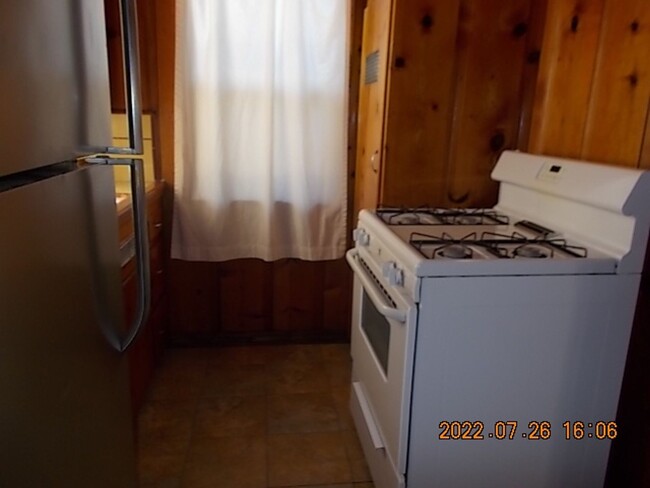 Foto del edificio - 1 Bedroom, 1 Bathroom Back Unit