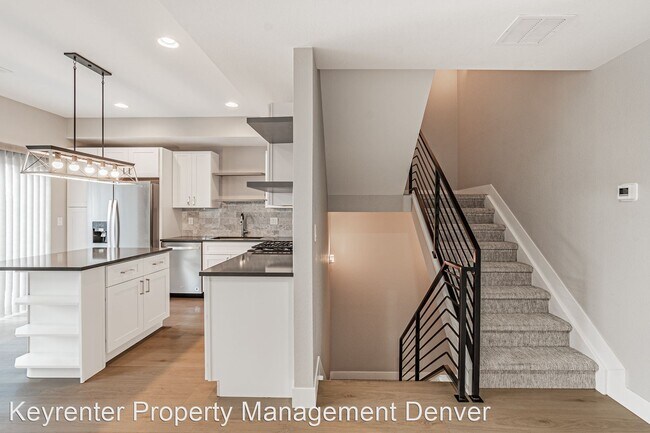 Building Photo - 3 br, 3.5 bath House - 2881 W Parkside Pl