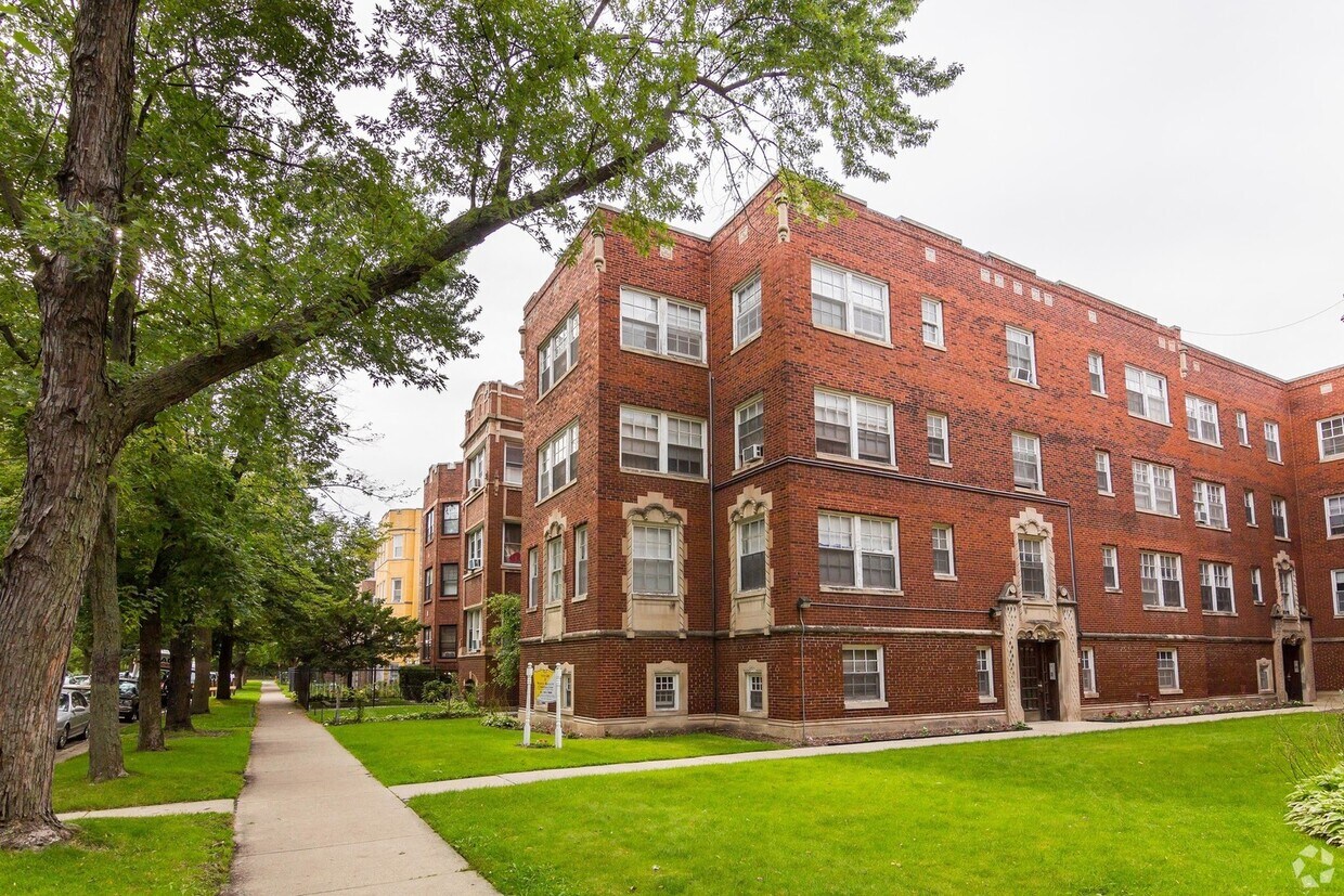 Primary Photo - 1716 W Albion Ave