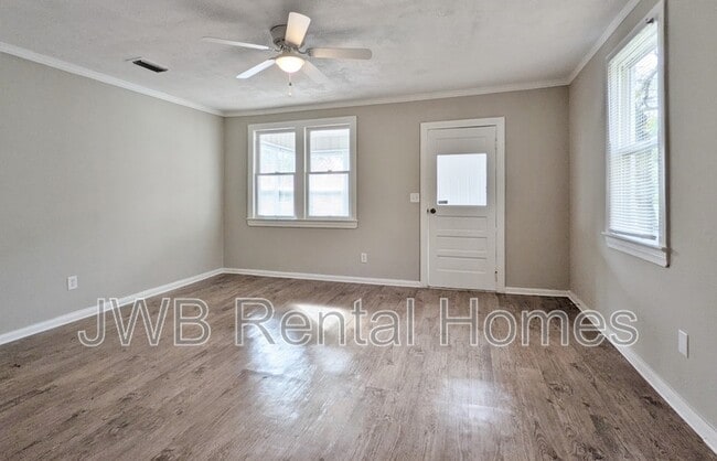 Building Photo - 3111 Lowell Ave