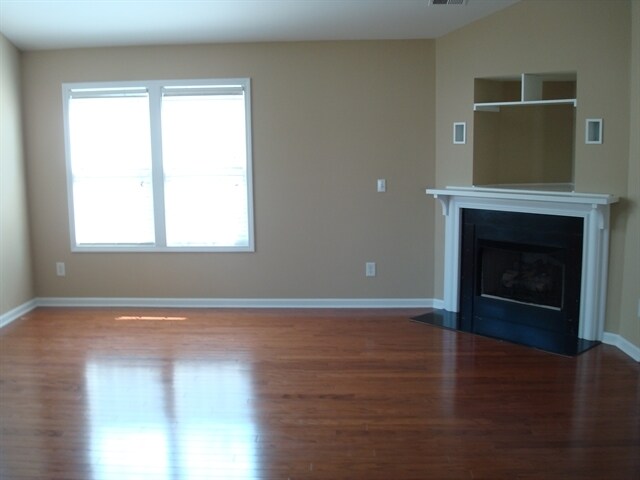 Foto del edificio - 10132 Orchard Grass Ct