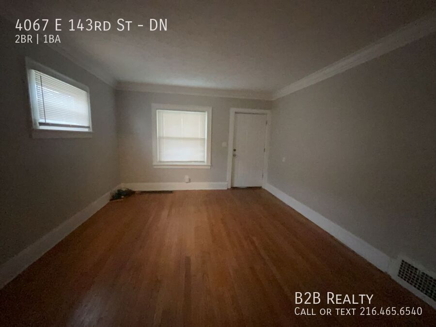 Primary Photo - Charming 2-Bedroom Property in Prime Location