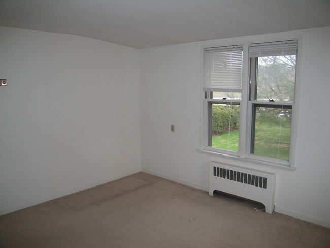 Building Photo - 234 E McCormick Ave