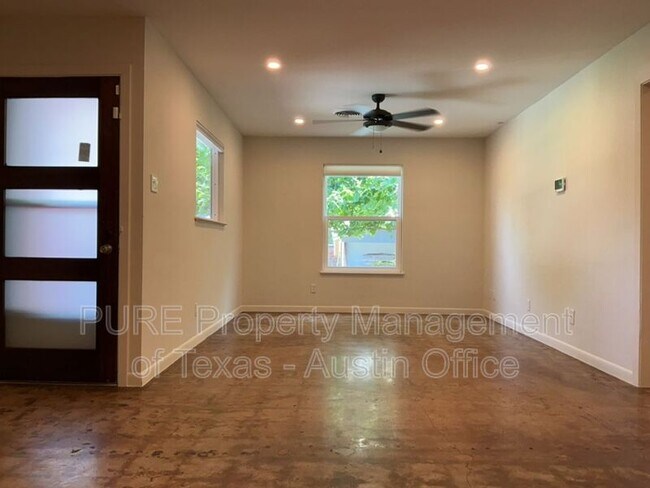 Foto del edificio - 1301 Clearfield Dr