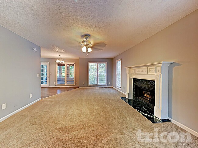 Foto del edificio - 66 Misty Ridge Point