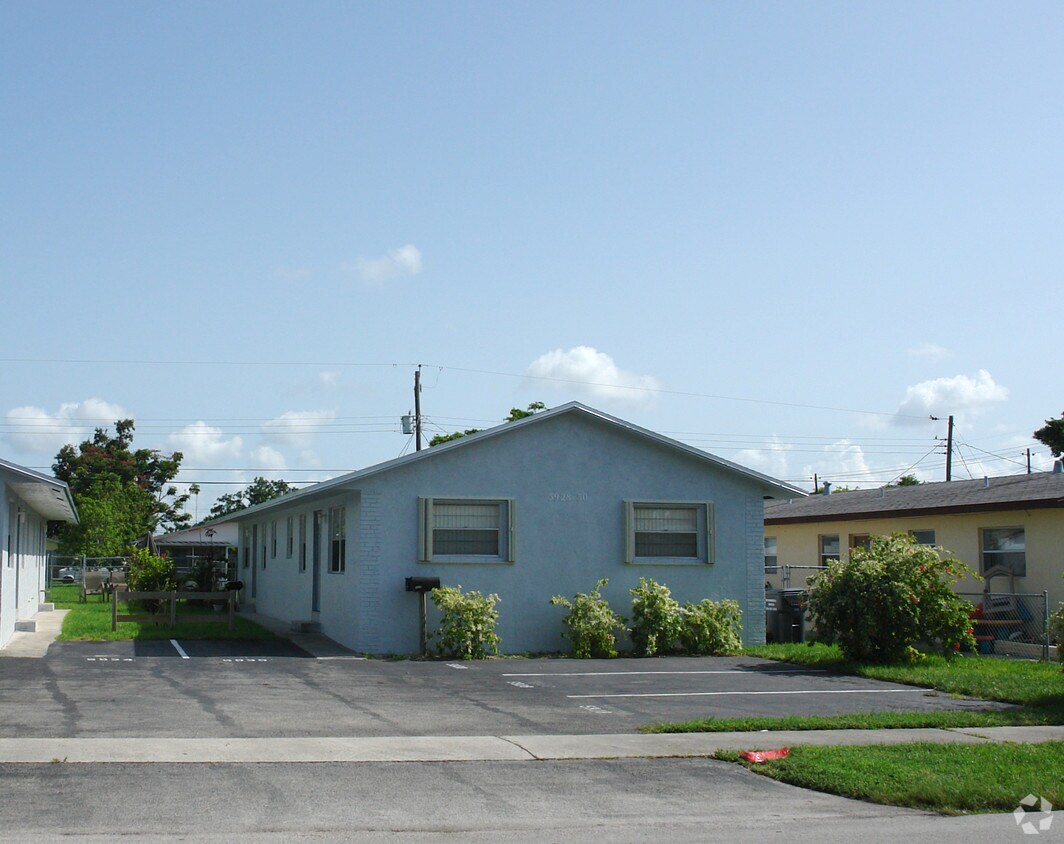 Primary Photo - 5928-5930 Garfield St