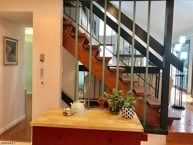 Foto del edificio - 118 Bluebird Dr