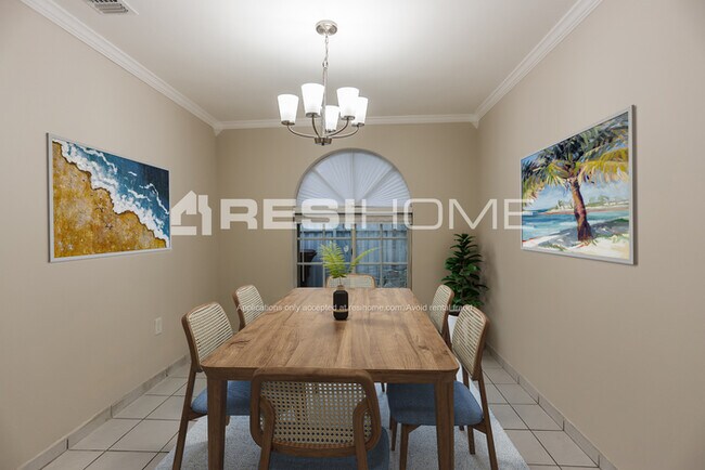 Foto del edificio - 3215 W 70Th St