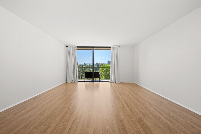Foto del edificio - 10535 Wilshire Blvd