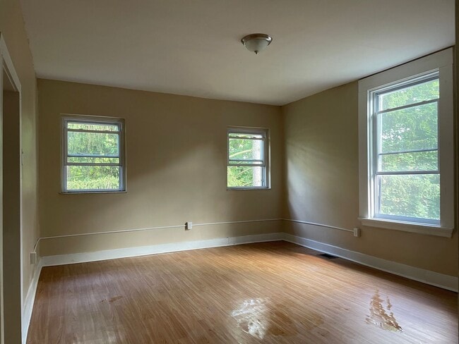 Photo - 14 N Bryant Ave Apartment