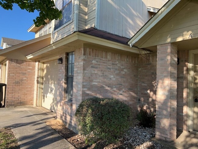 Building Photo - 1307 Opal Rd