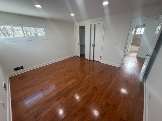 Foto del edificio - 80 McKinley Ave