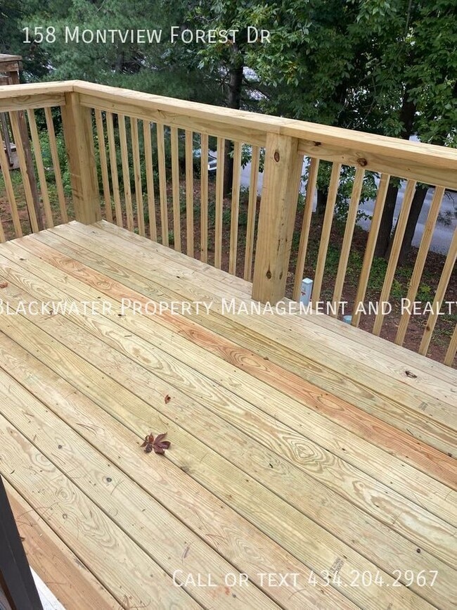 Foto del edificio - 158 Montview Forest Dr