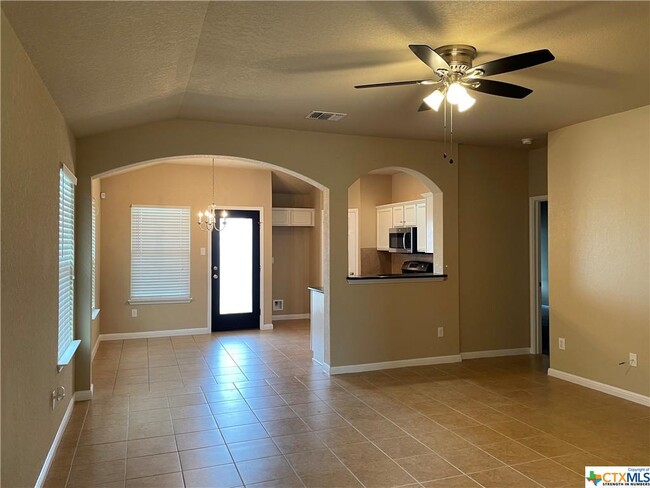 Building Photo - 2587 Diamondback Trail