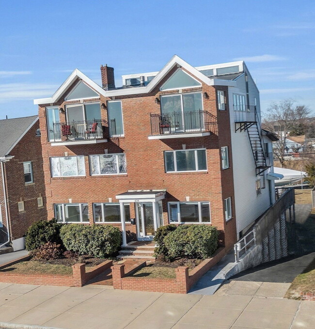 Foto del edificio - 658 Revere Beach Blvd