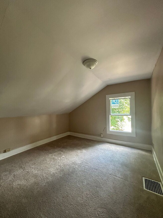 Foto del edificio - 1406 W Main St