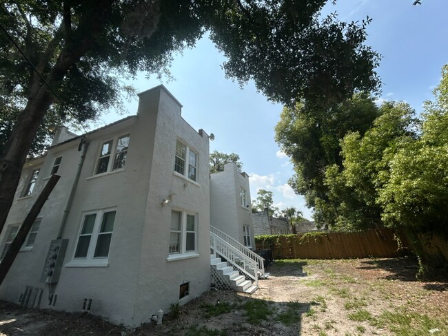 Building Photo - 3524 Boulevard St