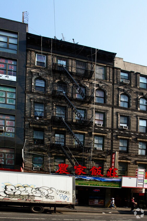 Primary Photo - 54-56 E Broadway
