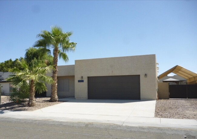 Building Photo - 10781 S Monterrey Way