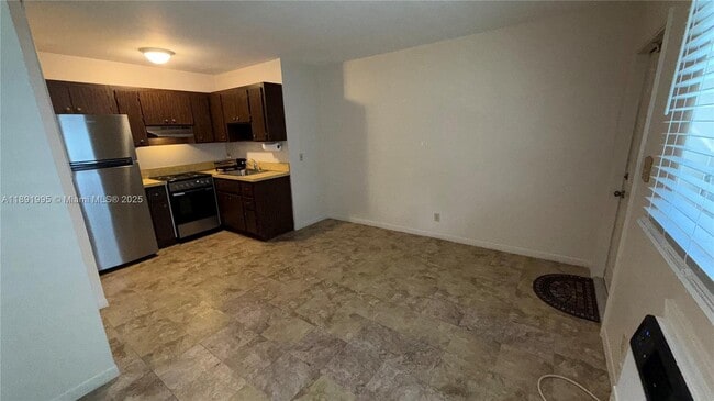 Foto del edificio - 2400 SW 42nd Ave