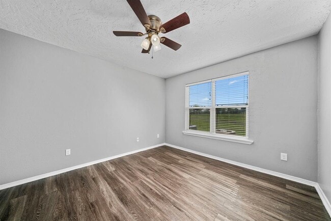Building Photo - 10555 Turtlewood Ct