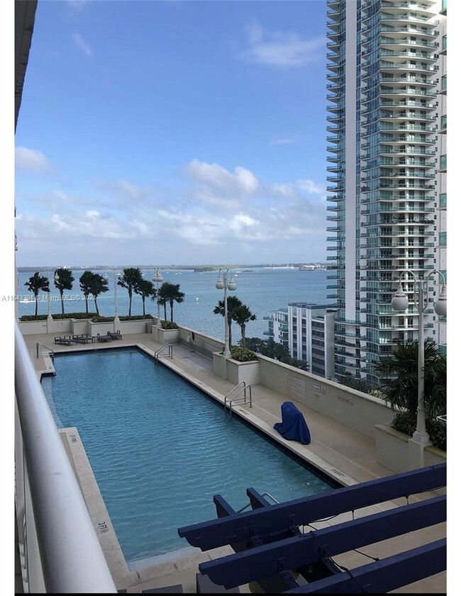 Foto del edificio - 1200 Brickell Bay Dr