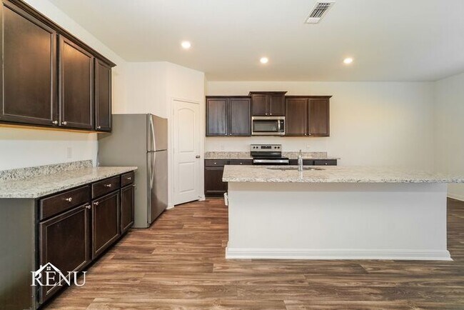 Foto del edificio - Coming Soon!