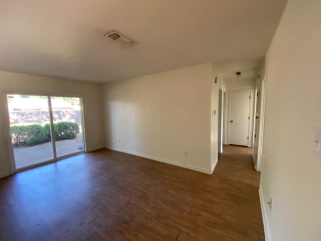 Foto del edificio - 1110 S Cedar St