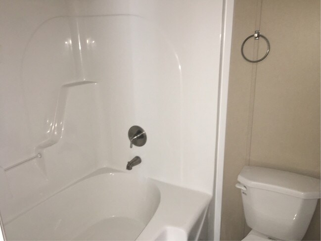 Foto del edificio - 3106 Tall Oaks Dr