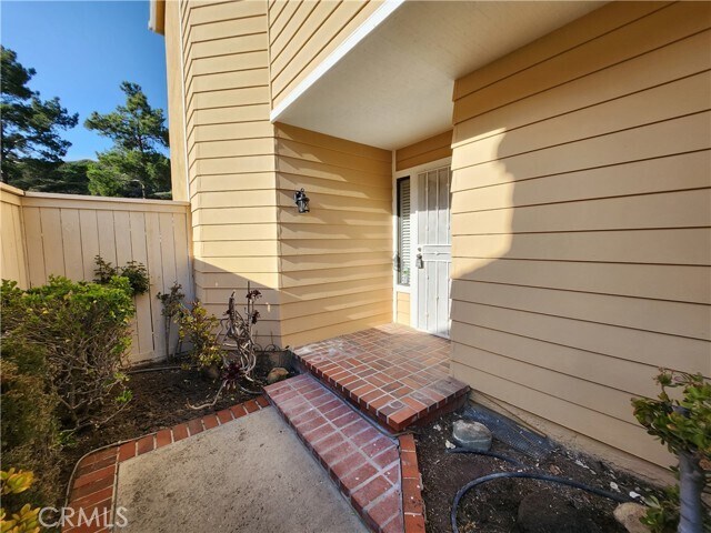 Building Photo - 28281 Pinebrook