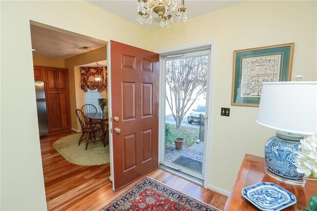 Building Photo - 4116 Bush Lake Dr