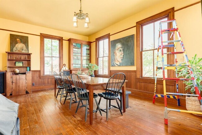 Foto del edificio - 1702 Sealy Ave