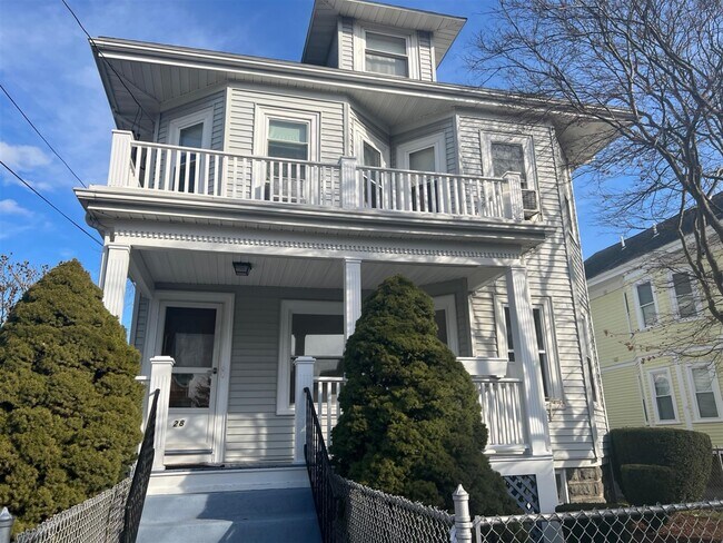 Building Photo - 28 Bower St