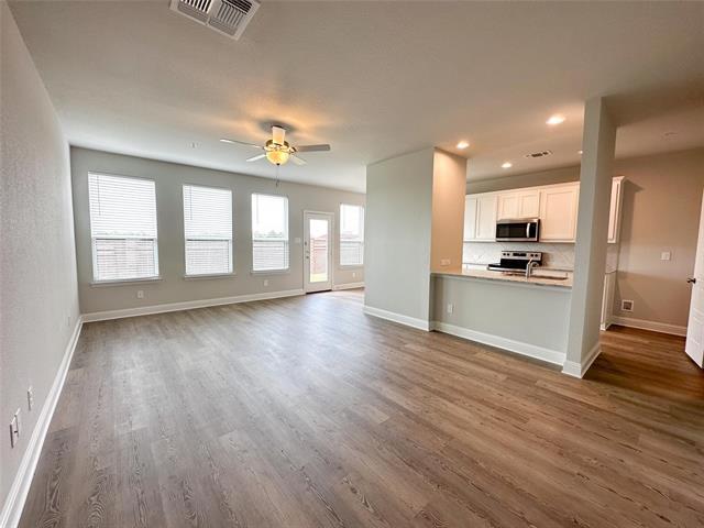 Building Photo - 2089 Layla Dr