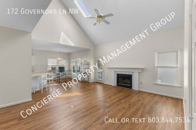 Foto del edificio - 172 Governors Ln NW