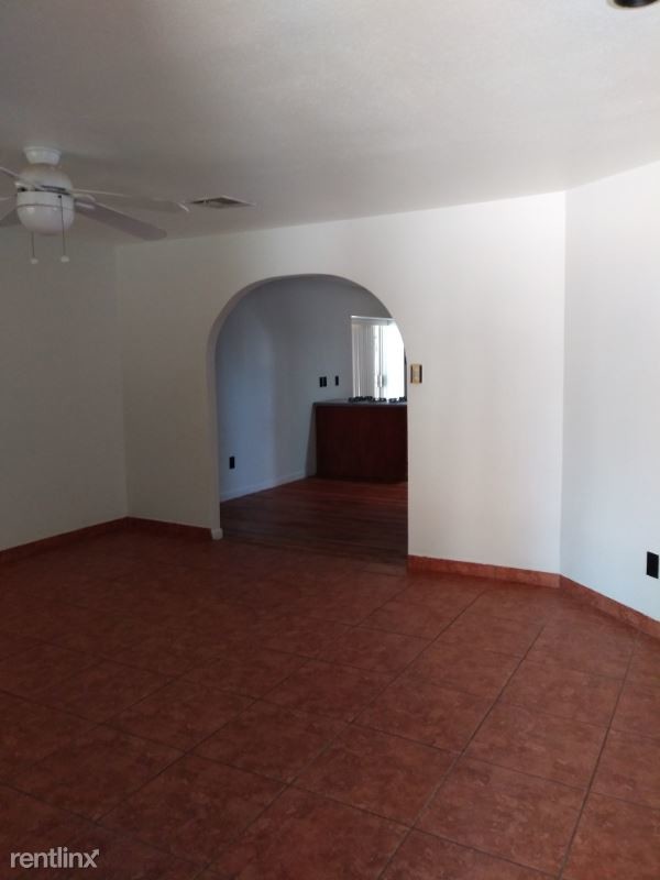 Building Photo - 3 br, 2 bath House - 200 New York