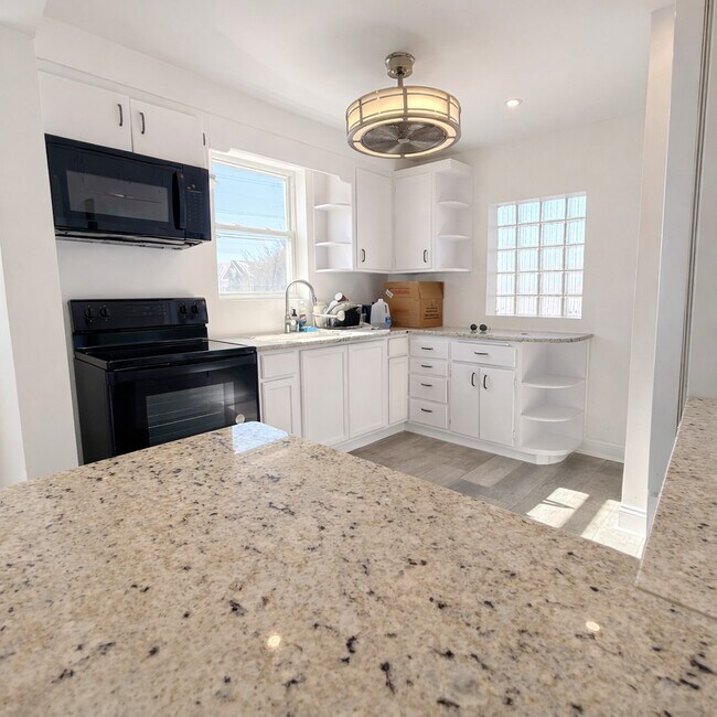 Foto del edificio - 3857 W 51st St