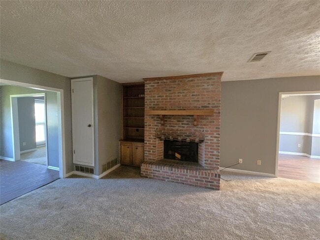 Building Photo - 6628 E Aberdeen Dr