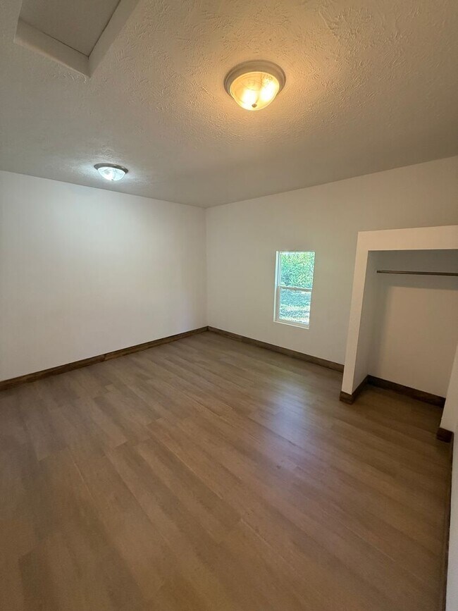 Foto del edificio - Spacious 3 Bedroom, 2 Bath Home in Springfield, MO!
