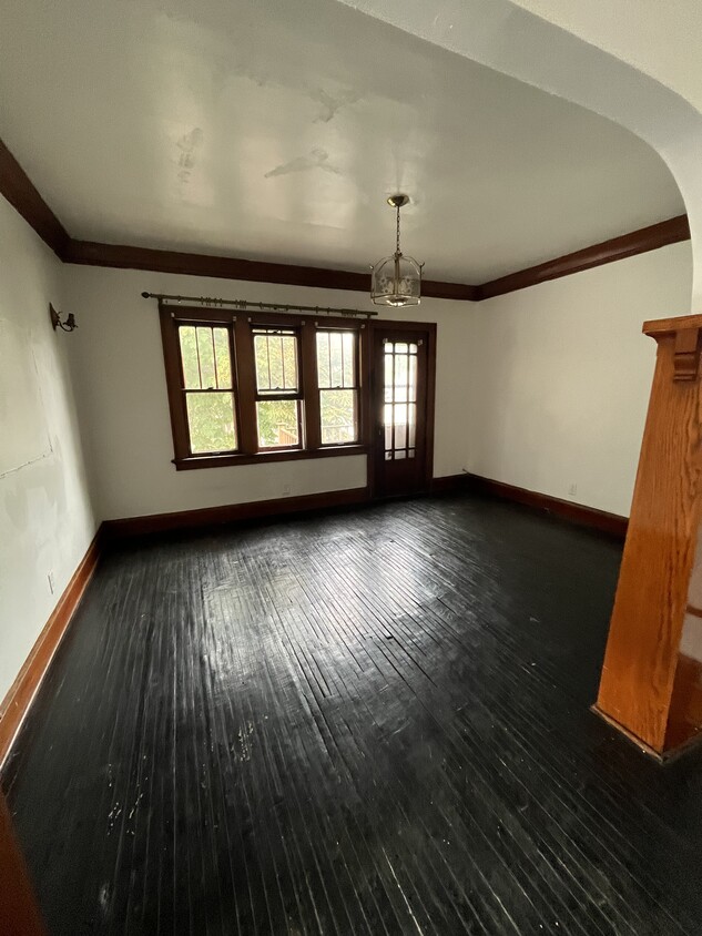 Primary Photo - 1622 S Union St