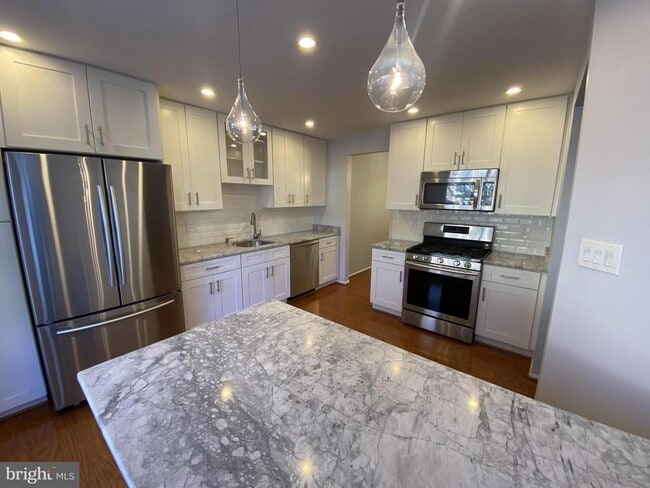 Building Photo - 10703 Mist Haven Terrace