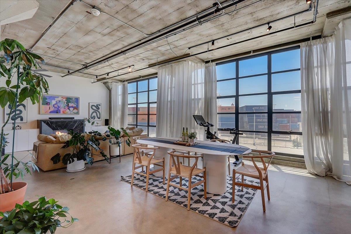 Open floor plan with floor to ceiling windows - 737 2nd St