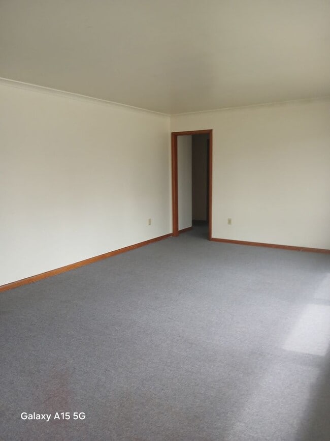 Foto del edificio - A charming 3 Bed 1 1/2 Bath House